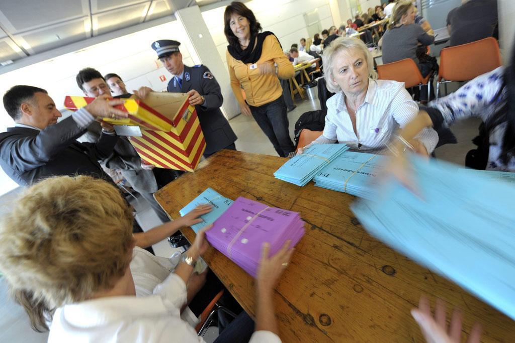 La vérification des votes a lieu à Uni Mail, au centre de Genève.