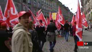 30'000 personnes ont manifesté dans les rues de Berne pour protester contre les suppressions d'emplois en temps de crise