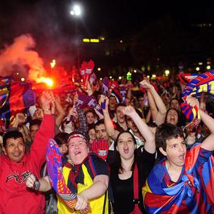 Les supporters catalans ont fêté le sacre du Barça jusqu'au bout de la nuit.