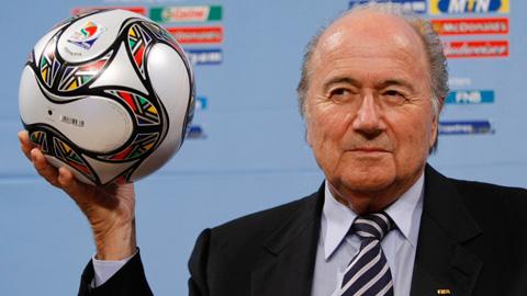 "Le football est un produit fantastique malgré la crise", dixit Sepp Blatter.