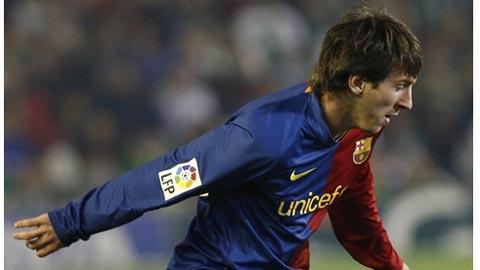 Lionel Messi vise le ballon d'Or 2009.