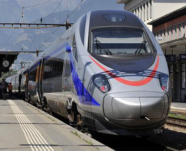 Attendu depuis 2 ans, le Cisalpino ETR 610 entrera en service en 2010.