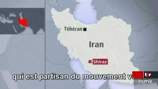 Iran: les forces de l'ordre poursuivent la répression. Le président Mahmoud Ahmadinejad dénonce un complot étranger