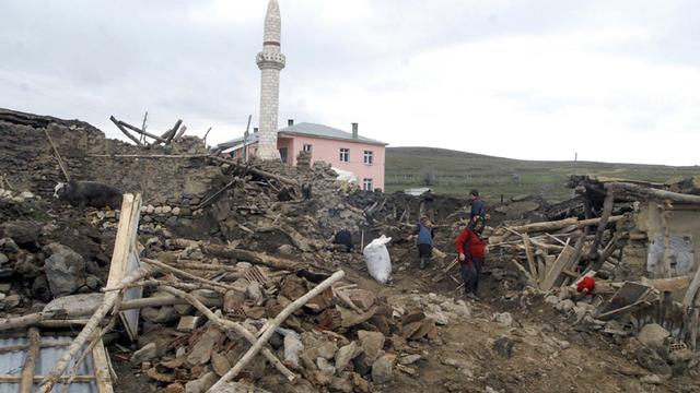 Le séisme a touché des villages de maisons de terre dans l'est de la Turquie.