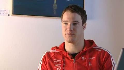Ski de fond: Dario Cologna, vainqueur du classement général de la Coupe du monde 2009, à l'interview