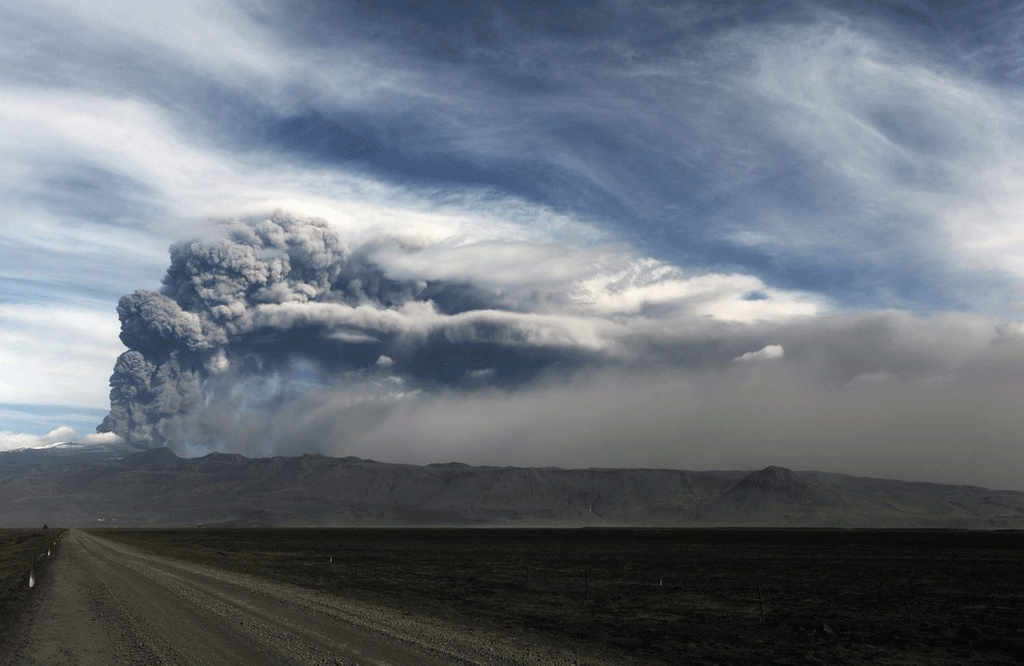 Le volcan islandais ne crache désormais plus de cendres.