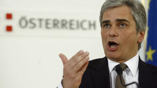 Pour le chancelier autrichien, la Suisse doit contribuer au sauvetage de l'euro.