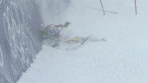 JO Vancouver / Ski alpin: L'Américaine Lindsey Vonn chute dans la 1ère manche du géant.