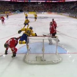 Hockey / Mondial / Suisse – Suède: Svensson ouvre le score pour les Suédois (4e)