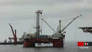 Golfe du Mexique: un couvercle providentiel de la compagnie British Petroleum a été installé à 1500 mètres de profondeur
