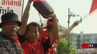 Thaïlande: les manifestants ont déversé du sang devant le siège du gouvernement