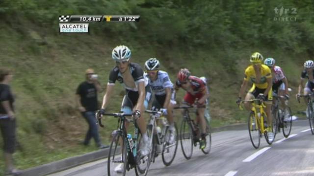 Cyclisme/Tour de France (14e étape-Les Pyrénées) Attaque d'Andy Schleck à 10 kilomètres de l'arrivée au Plateau de Beille. En vain