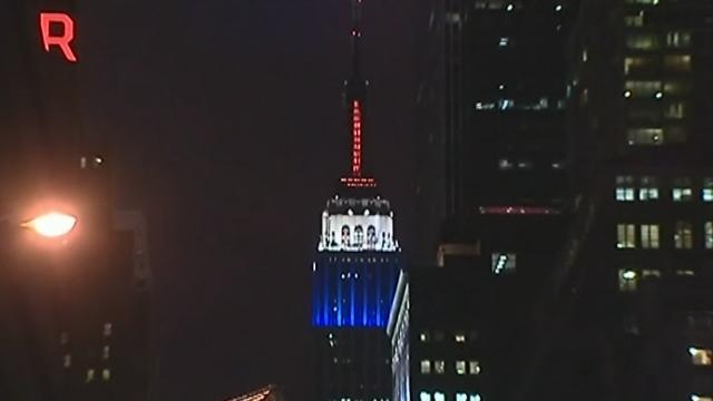 L'Empire State Building se pare des couleurs royales