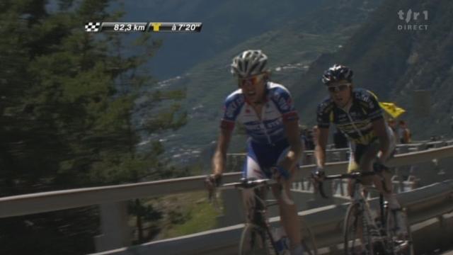 Cyclisme / 98e Tour de France (17e étape, Gap - Pinerolo/ITA): le passage au sommet du col de Montgenèvre