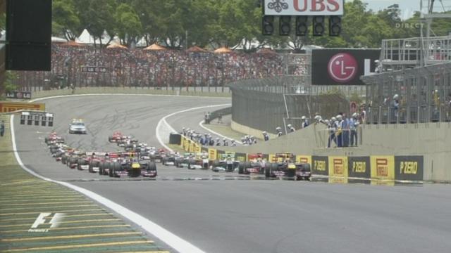 Formule 1 / GP du Brésil: pas de surprise au départ. Sébastien Vettel vire en tête devant Mark Webber.