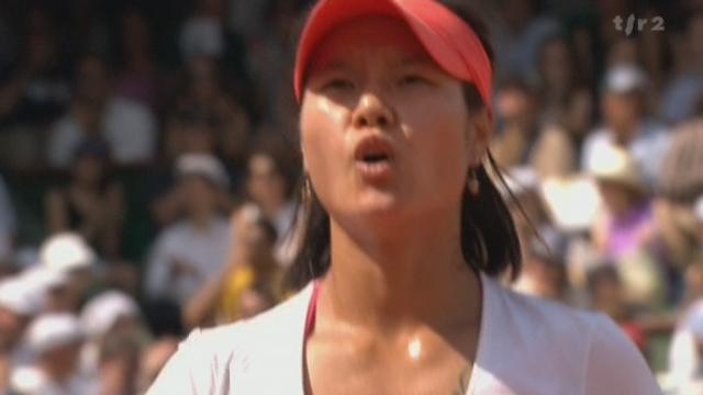 Tennis / Roland-Garros (finale): la Chinoise Na Li s'est imposée contre Schiavone (6-4 7-6)