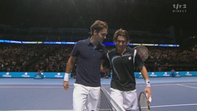 Tennis / Masters demi-finale: Après un début de match compliqué, Roger Federer bat logiquement David Ferrer 7-5 6-3 et se qualifie pour la finale.
