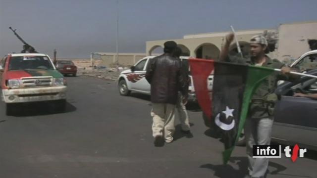 Libye: les insurgés regagnent du terrain à l'Ouest et se rapprochent de Syrte, ville natale de Mouammar Khadafi