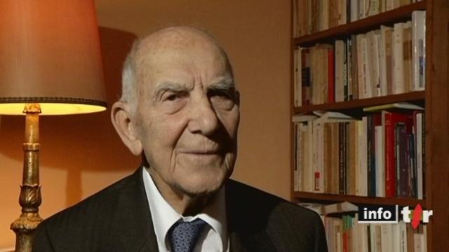 Acteurs de l'actualité en  2011: à 94 ans, Stéphane Hessel fait figure de phénomène