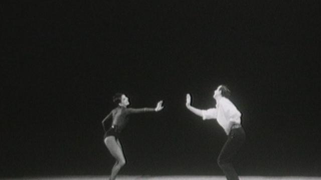 Séquences choisies - Roland Petit et Zizi Jeanmaire dansent sur scène en 1962 à Genève