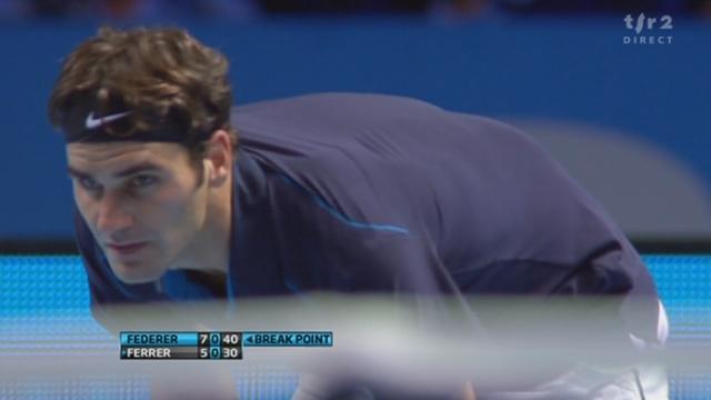 Tennis / Masters demi-finale: Federer fait le break d'entrée de jeu dans la deuxième manche. Le Bâlois est sur les bons rails.