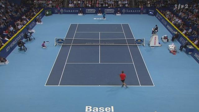 Tennis / Swiss Indoors Bâle (1/2): Roger Federer (SUI) - Stanislas Wawrinka (SUI) (7-6, 6-2) + itw Roger Federer