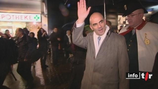 Le nouveau conseiller fédéral Alain Berset a été chaleureusement accueilli jeudi sur ses terres fribourgeoises