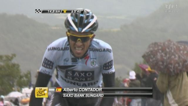 Cyclisme / Tour de France (16ème étape): Alberto Contador pase à l'attaque dans la seule difficulté de la journée, à une quinzaine de kilomètre de l'arrivée, ça bouge chez les favoris.