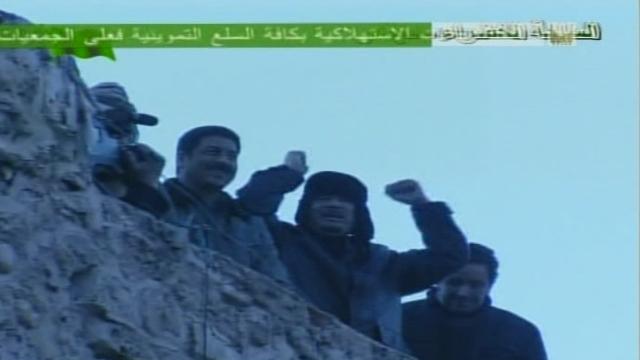 Kadhafi harangue ses supporters