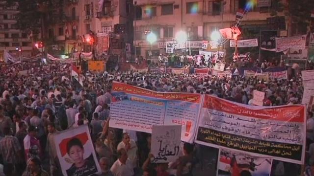 Séquences choisies - Manifestation nocturne au Caire