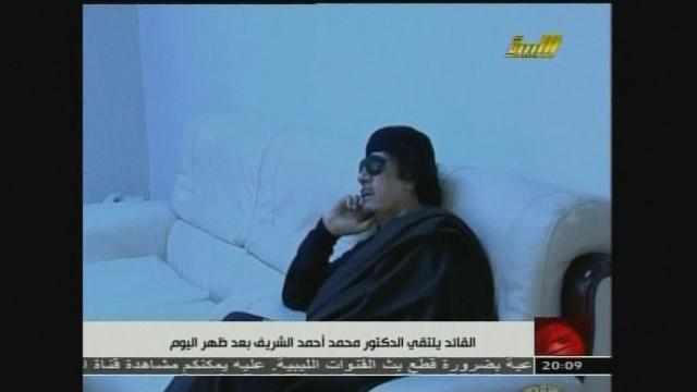 Kadhafi réapparaît à la télévision libyenne