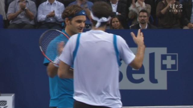 Tennis / Swiss Indoors (1/16) : Federer passe en 1/8 en battant Starace 7-6 / 6-4.