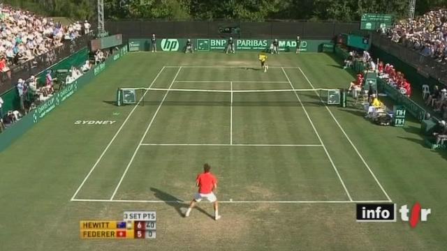 Tennis/Coupe Davis (barrages): alors que Stanislas Wawrinka a perdu son simple contre Bernard Tomic, Roger Federer a permis aux Helvètes d'égaliser à un point partout en battant Lleyton Hewitt