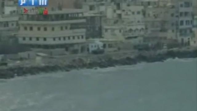 Des navires de guerre à l'assaut d'une ville syrienne