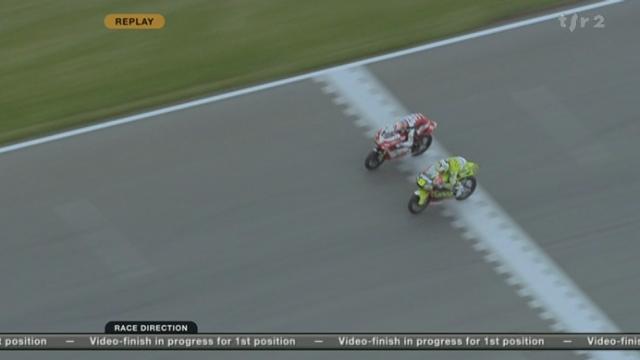 Moto, GP Allemagne/125cc: une arrivée incroyable, Zarco et Faubel passent la ligne en même temps. Faubel vainqueur grâce à un meilleur tour. Pedone 20e.