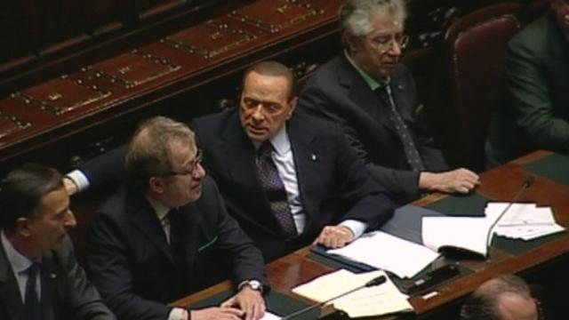 Plus de majorité absolue pour Silvio Berlusconi
