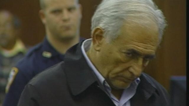 Strauss-Kahn reste en détention