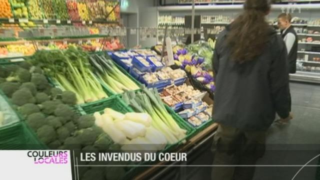 Des associations comme "Table Suisse" récupère une partie des invendus des magasins pour les redistribuer évitant ainsi le gâchis