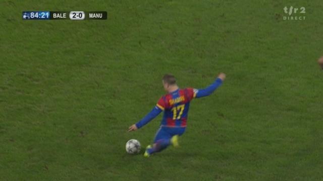 Football / Ligue des Champions (6/gr.C) : Bâle- Manchester United (2-0) La tête d’A. Frei fait jubiler le Parc Saint-Jacques !