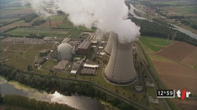 Allemagne: Angela Merkel a annoncé la fermeture provisoire de sept centrales nucléaires