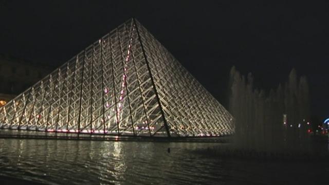 Séquences choisies - Nouvel habit de lumière au Louvre