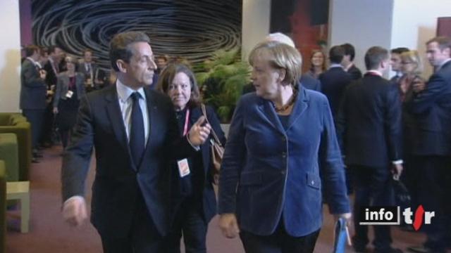 Bruxelles/Sommet des dirigeants européens: plusieurs heures de négociations ont été nécessaires pour arracher l'accord destiné à sauver l'euro