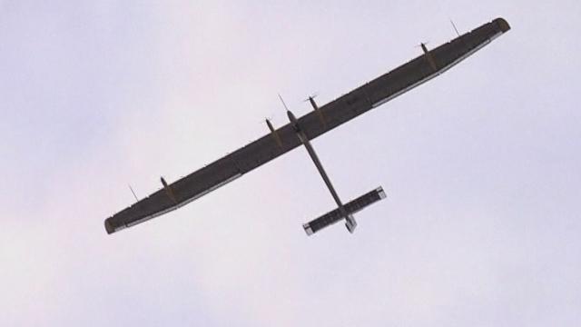 Séquences choisies - Solar Impulse arrive au Bourget