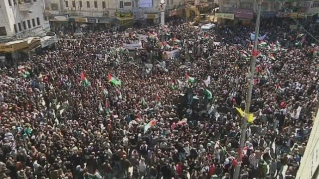 Les Palestiniens manifestent pour l'unité