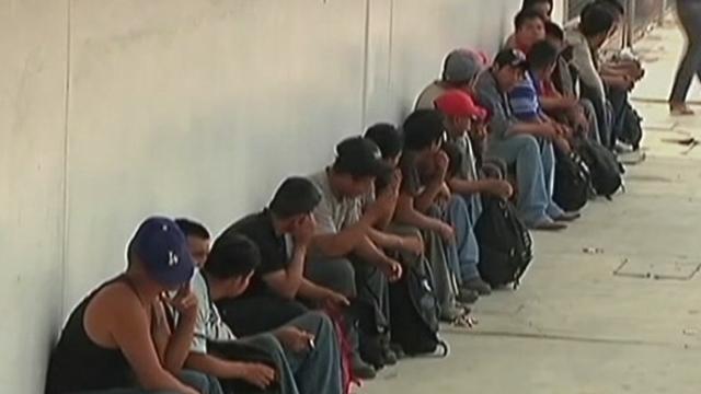 513 clandestins mexicains retrouvés dans 2 camions