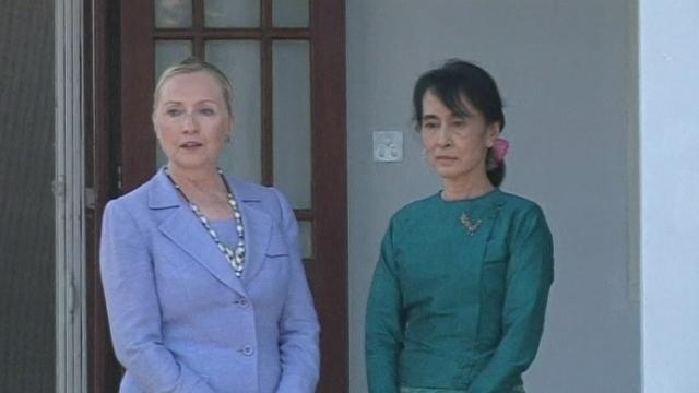 Séquences choisies - La rencontre Clinton - Suu Kyi