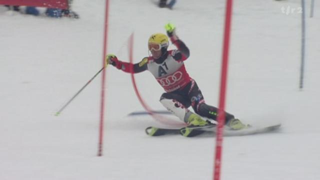 Ski alpin / slalom de Kitzbühel (AUT): 1re manche. Ivica Kostelic (CRO) échouera à 1 centième de Matt (AUT)