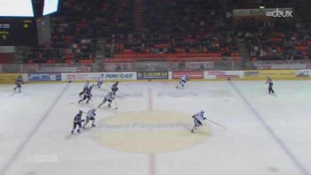 Hockey / championnat de LNA (12e j.): Fribourg-Gottéron l'emporte sur le fil à Bienne (2-3 ap) + interviews de Romain Loeffel, défenseur de Gottéron, et Adrien Lauper, attaquant de Bienne
