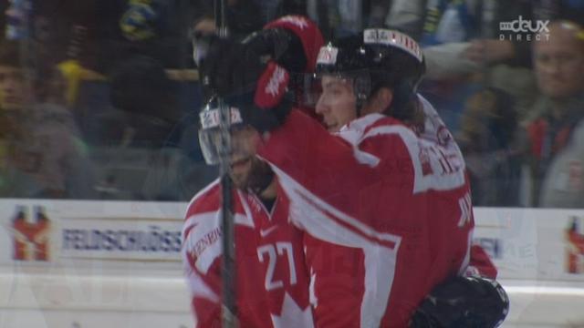 1re demi-finale: Team Canada - Davos. 37e minute: Matt Duchene porte le score à 3-0 pour les Canadiens