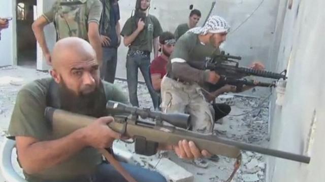 Séquences choisies - Fusils contre roquettes à Homs
